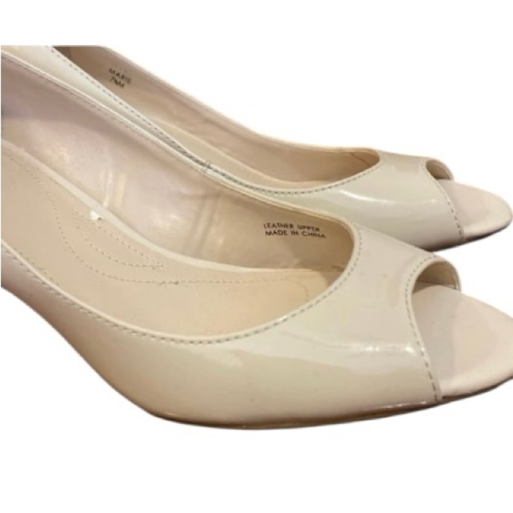 TAHARI  Marie Peep-toe Elegant Cream Heels With grip soles - Picture 4 of 8